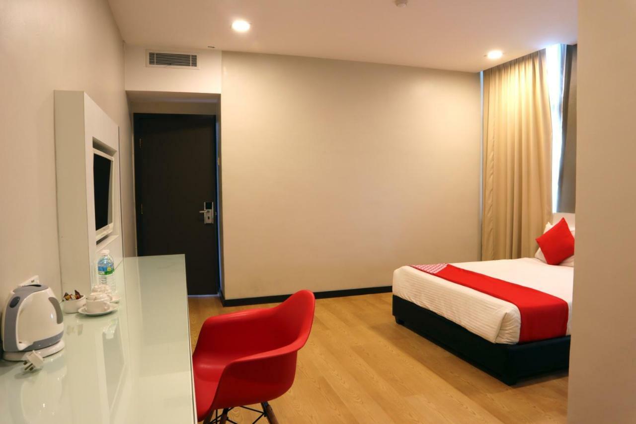 Oyo 232 The Suraya Hotel Kuantan Esterno foto