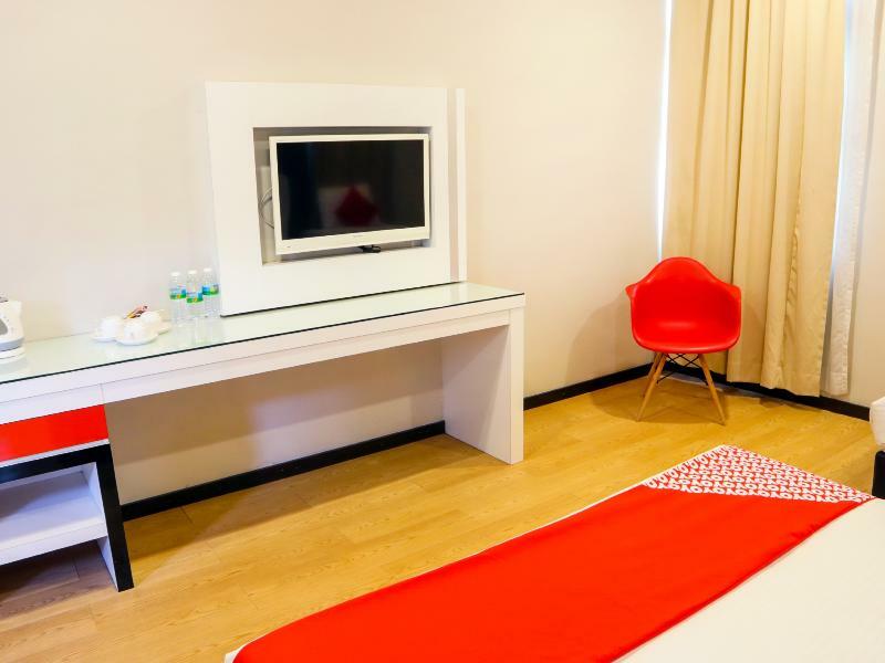 Oyo 232 The Suraya Hotel Kuantan Esterno foto